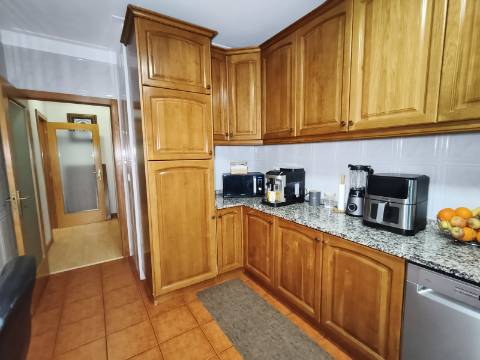 Apartamento T3 com varanda em Grijó