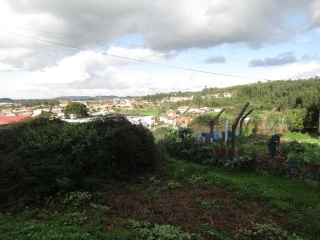 Terreno urbano em Nogueira da Regedoura