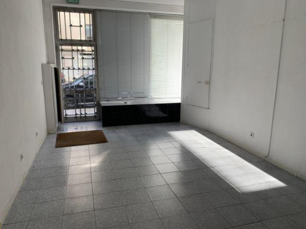 Conjunto de 2 lojas no Porto