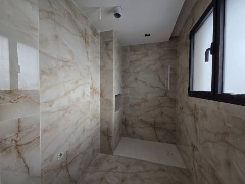 Moradia T3 moderno em Loureiro - Oliveira de Azeméis