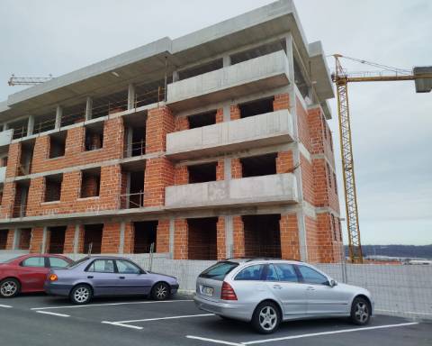 Apartamento T3 com varanda em Oliveira de Azeméis