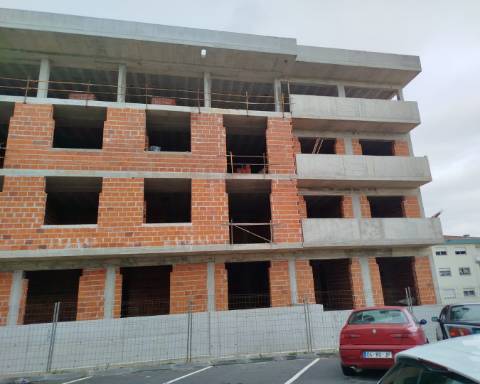 Apartamento T3 com varanda em Oliveira de Azeméis