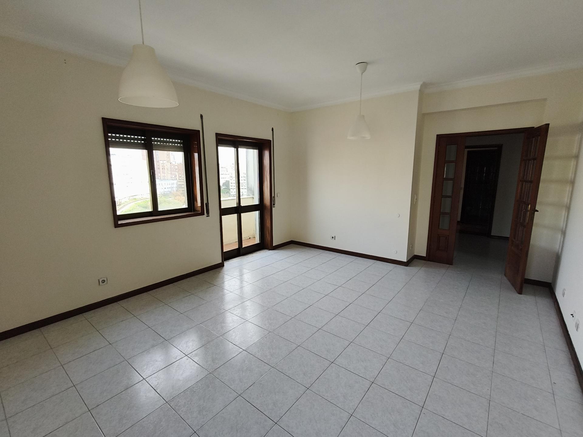 Apartamento para Arrendar em São João da Madeira