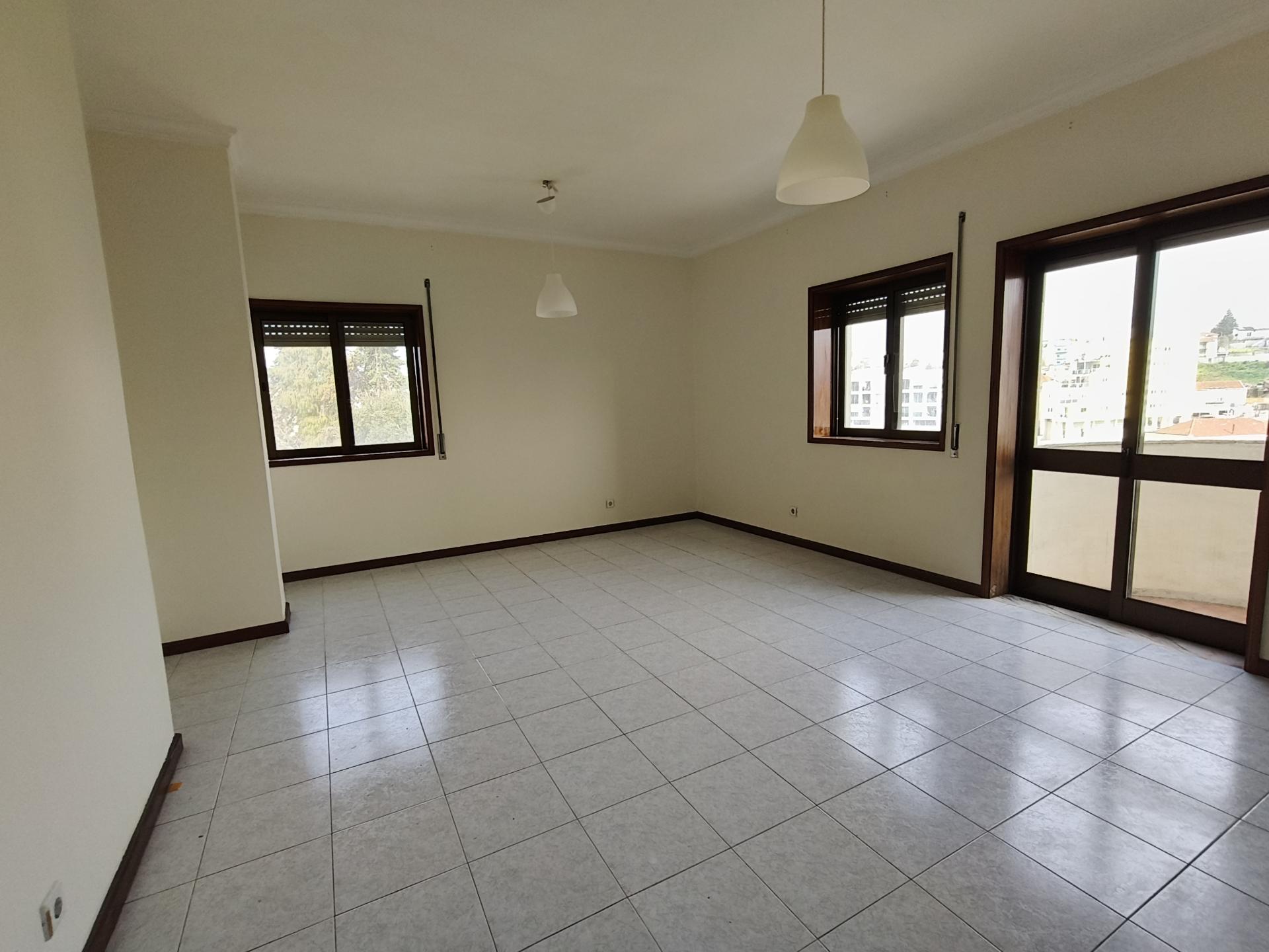 Apartamento para Arrendar em São João da Madeira