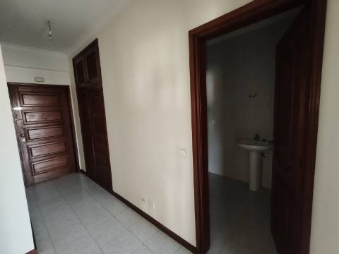 Apartamento para Arrendar em São João da Madeira