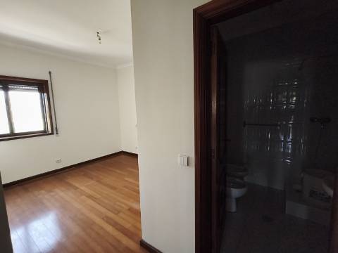 Apartamento para Arrendar em São João da Madeira