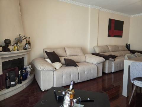 Apartamento T3 em São João da Madeira