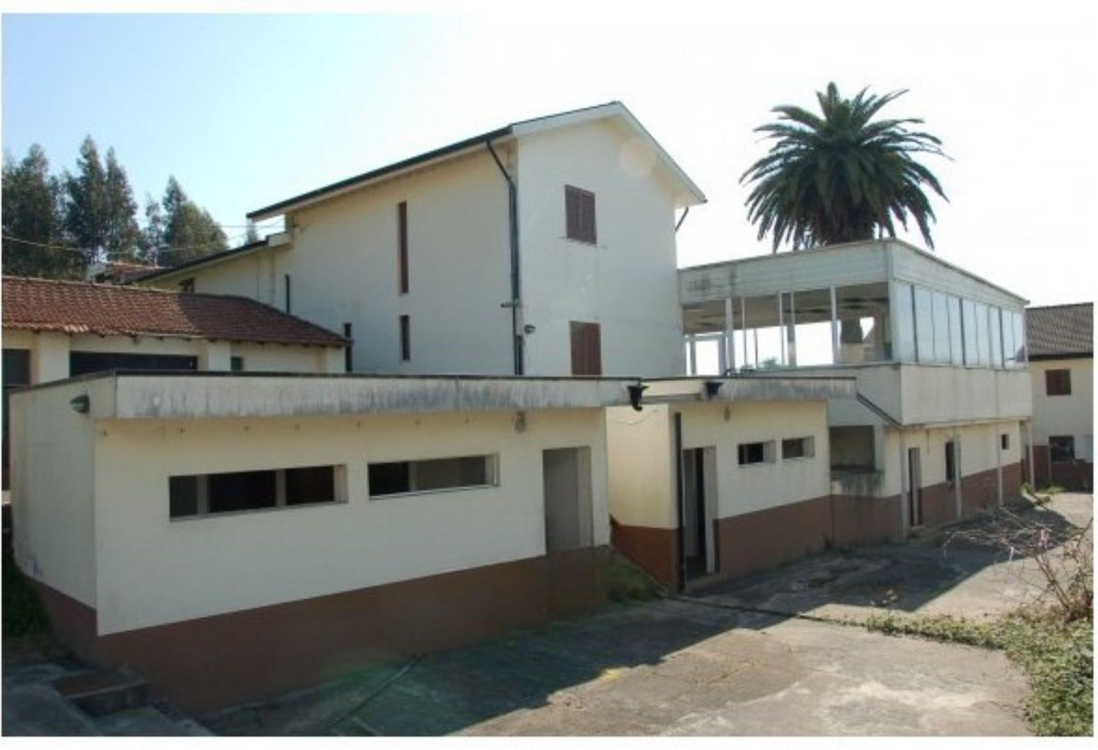 Moradia com Terreno Rústico na Maia