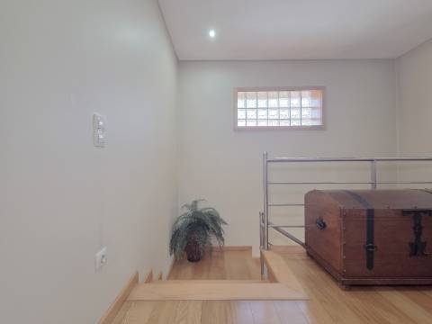 Moradia T4 em banda em Oliveira de Azeméis
