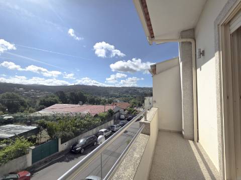 Moradia T4 em banda em Oliveira de Azeméis