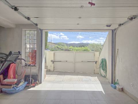 Moradia T4 em banda em Oliveira de Azeméis
