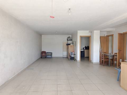 Moradia T4 em banda em Oliveira de Azeméis