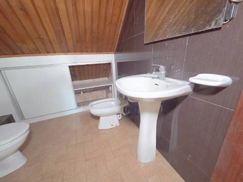 Moradia geminada T4 Em Felgueiras