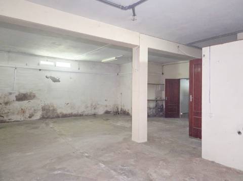 Moradia geminada T4 Em Felgueiras