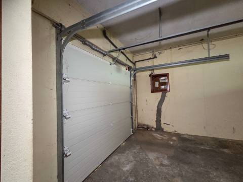 Moradia geminada T4 Em Felgueiras