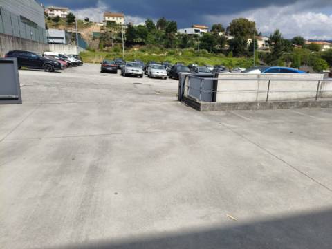 Pavilhão Industrial em Codal