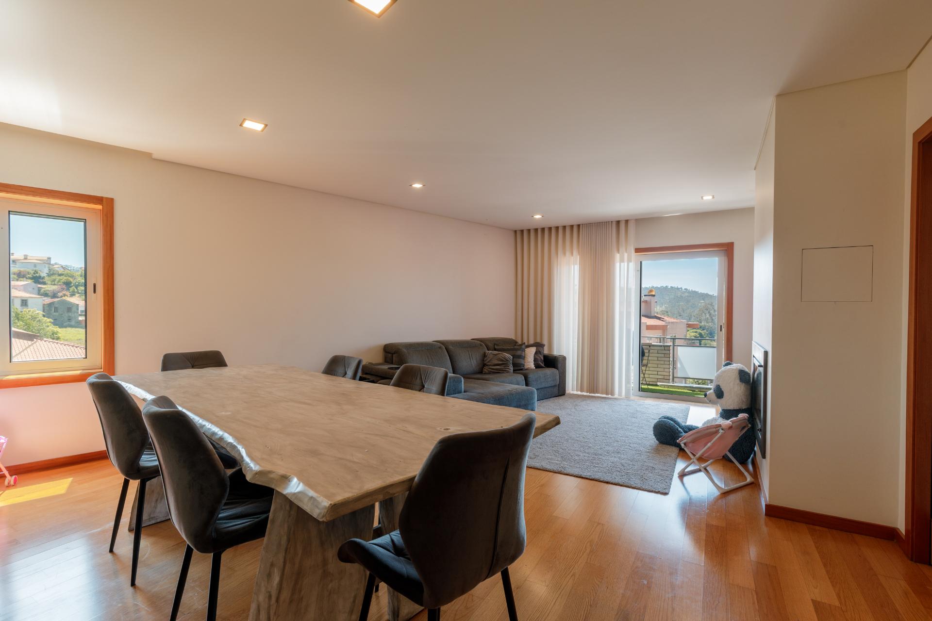 Apartamento T3 no Centro de Carregosa