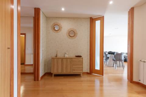 Apartamento T3 no Centro de Carregosa