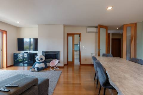 Apartamento T3 no Centro de Carregosa