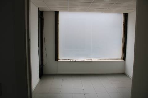 Ampla Loja Comercial no Centro de Sacavém