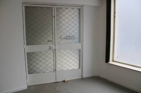 Ampla Loja Comercial no Centro de Sacavém