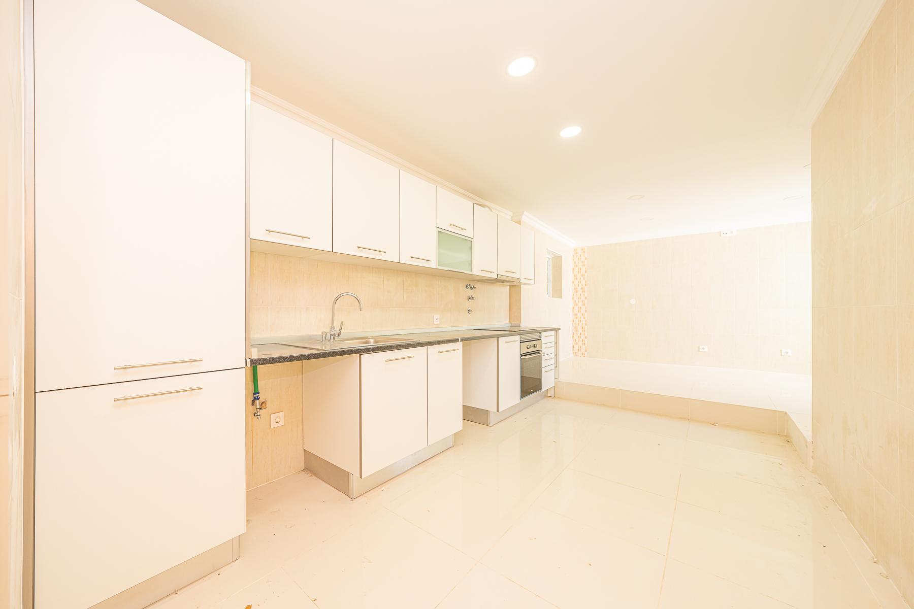 || OPORTUNIDADE INVESTIMENTO | Moradia Bi-Familiar T3 + T2 | TOTALMENTE REMODELADA ||