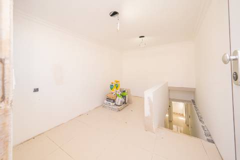 || OPORTUNIDADE INVESTIMENTO | Moradia Bi-Familiar T3 + T2 | TOTALMENTE REMODELADA ||