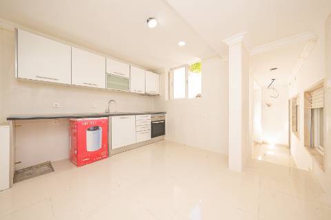 || OPORTUNIDADE INVESTIMENTO | Moradia Bi-Familiar T3 + T2 | TOTALMENTE REMODELADA ||