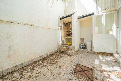 || OPORTUNIDADE INVESTIMENTO | Moradia Bi-Familiar T3 + T2 | TOTALMENTE REMODELADA ||