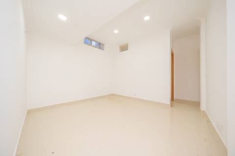 || OPORTUNIDADE INVESTIMENTO | Moradia Bi-Familiar T3 + T2 | TOTALMENTE REMODELADA ||