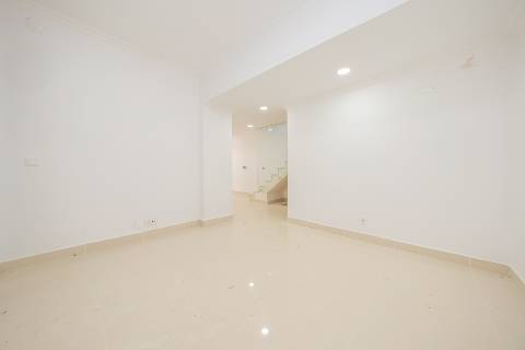 || OPORTUNIDADE INVESTIMENTO | Moradia Bi-Familiar T3 + T2 | TOTALMENTE REMODELADA ||