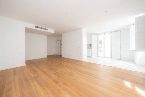 | APARTAMENTO T4 DUPLEX | ZONA RIBEIRINHA | 200 MT RIO SADO |