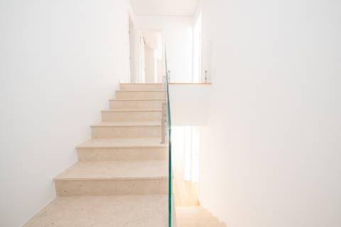 | APARTAMENTO T4 DUPLEX | ZONA RIBEIRINHA | 200 MT RIO SADO |