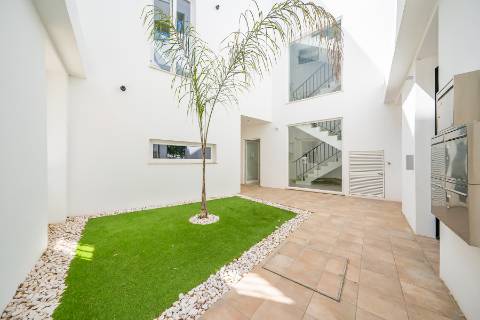 | APARTAMENTO T4 DUPLEX | ZONA RIBEIRINHA | 200 MT RIO SADO |