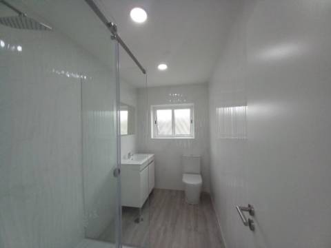 || TOTALMENTE REMODELADO | Apartamento T2 | LOGRADOURO | PERTO DA PRAIA | ERICEIRA ||