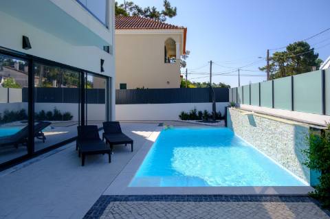 || Moradia de Luxo || T4 com Piscina || Aroeira ||