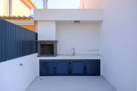 || Moradia de Luxo || T4 com Piscina || Aroeira ||