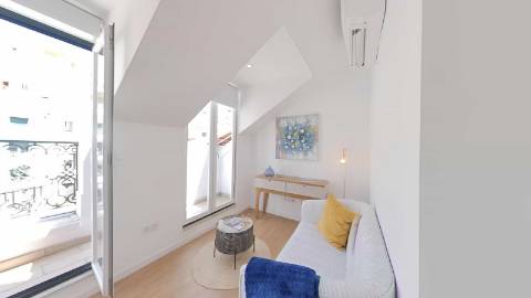 T2 TOTALMENTE REMODELADO E MOBILADO | VISTA RIO | GRAÇA