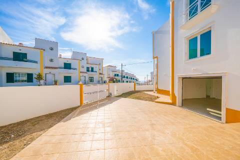 MORADIA T3+1 RENOVADA | VISTA MAR | PRAIA | SURF | NATUREZA