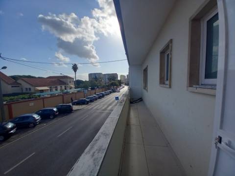 OPORTUNIDADE! T4 TOTALMENTE REMODELADO | EXCELENTE INVESTIMENTO