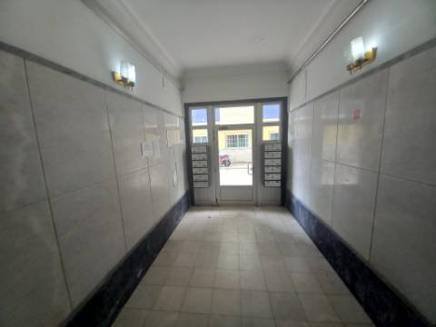 OPORTUNIDADE! T4 TOTALMENTE REMODELADO | EXCELENTE INVESTIMENTO