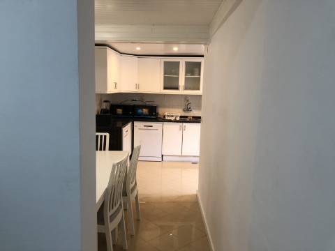 | EXCELENTE INVESTIMENTO | 7% RENTABILIDADE | ARRENDAMENTO ESTUDANTES |