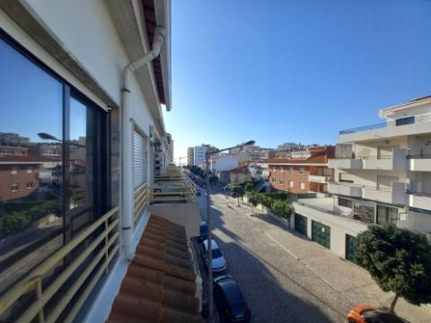 T3 DUPLEX TOTALMENTE REMODELADO | 300M DA PRAIA | COSTA DA CAPARICA