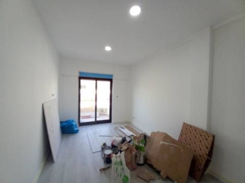 T3 DUPLEX TOTALMENTE REMODELADO | 300M DA PRAIA | COSTA DA CAPARICA