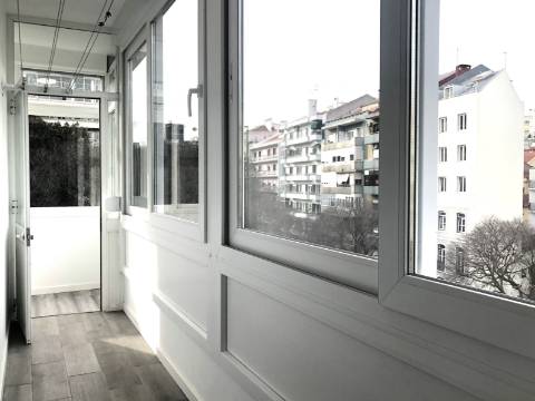 || RENOVADO | Apartamento T1 NO CENTRO LISBOA ||