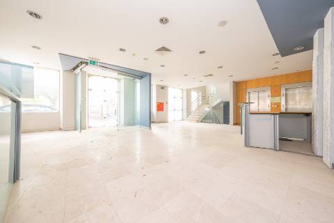 || PRÉDIO HISTÓRICO | MAGNIFICO ESTADO DE CONSERVAÇÃO ||