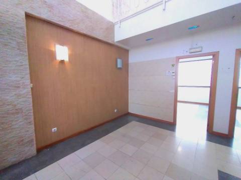 || LOJA 3 PISOS || 208 M2 || CENTRO DO BARREIRO ||