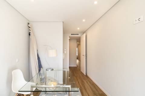 Apartamento T3 de Charme na Quinta das Marianas, Parede - Modernidade, Conforto e Proximidade ao Mar