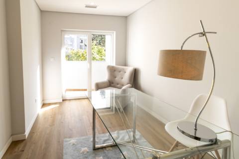 Apartamento T3 de Charme na Quinta das Marianas, Parede - Modernidade, Conforto e Proximidade ao Mar