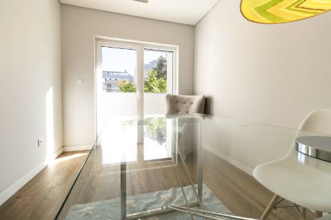 Apartamento T3 de Charme na Quinta das Marianas, Parede - Modernidade, Conforto e Proximidade ao Mar